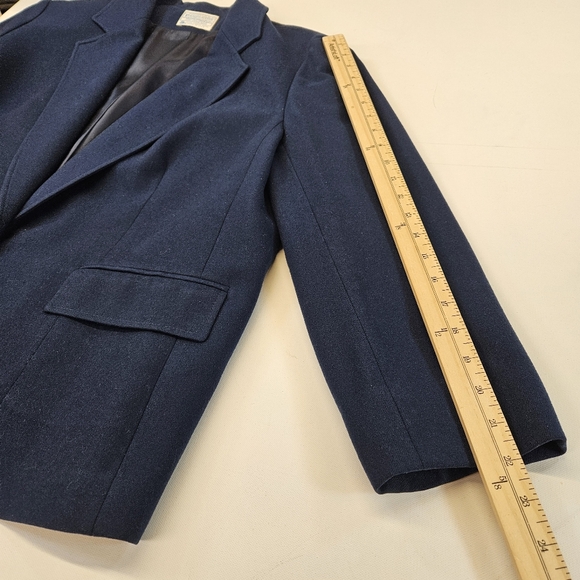 Vintage Pendleton Womens Wool Blazer Size 12? Navy Sport Coat USA Business - Picture 4 of 7